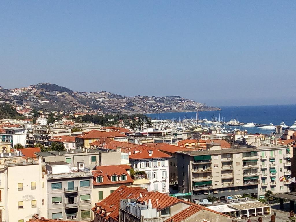 "6 In Centro" Guest House San Remo Buitenkant foto