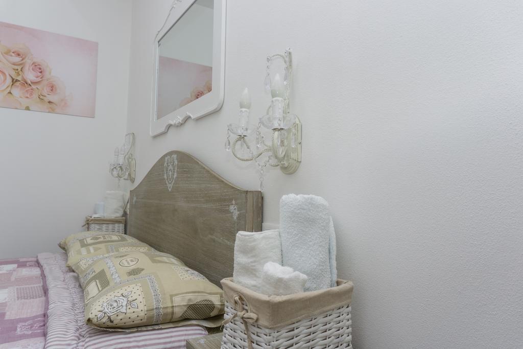 "6 In Centro" Guest House San Remo Buitenkant foto