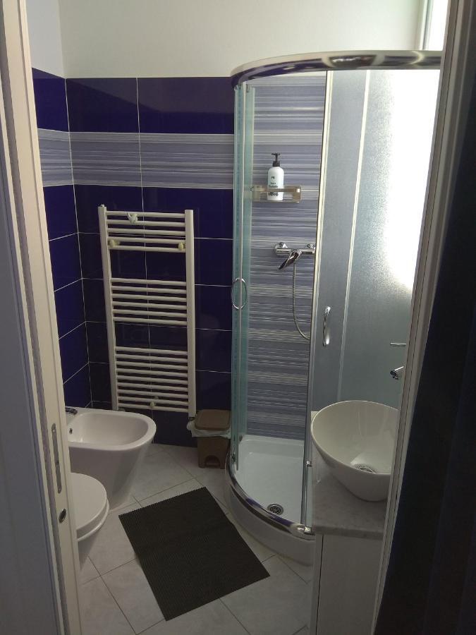 "6 In Centro" Guest House San Remo Buitenkant foto