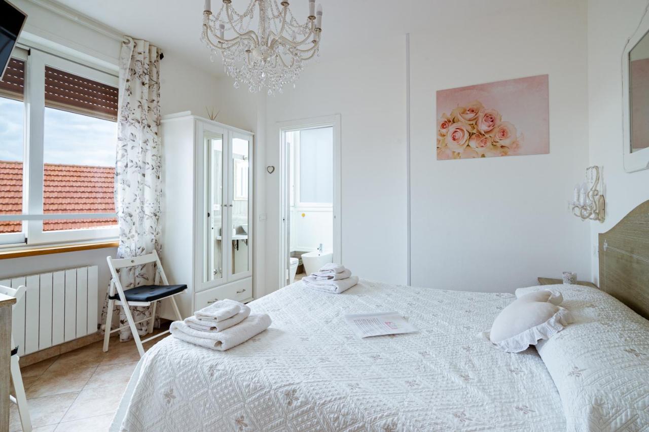 "6 In Centro" Guest House San Remo Buitenkant foto