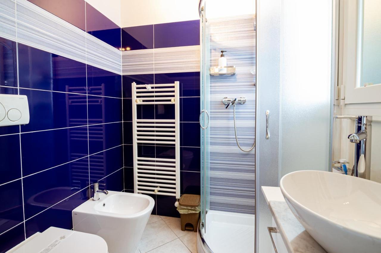 "6 In Centro" Guest House San Remo Buitenkant foto