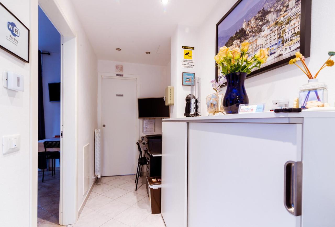 "6 In Centro" Guest House San Remo Buitenkant foto