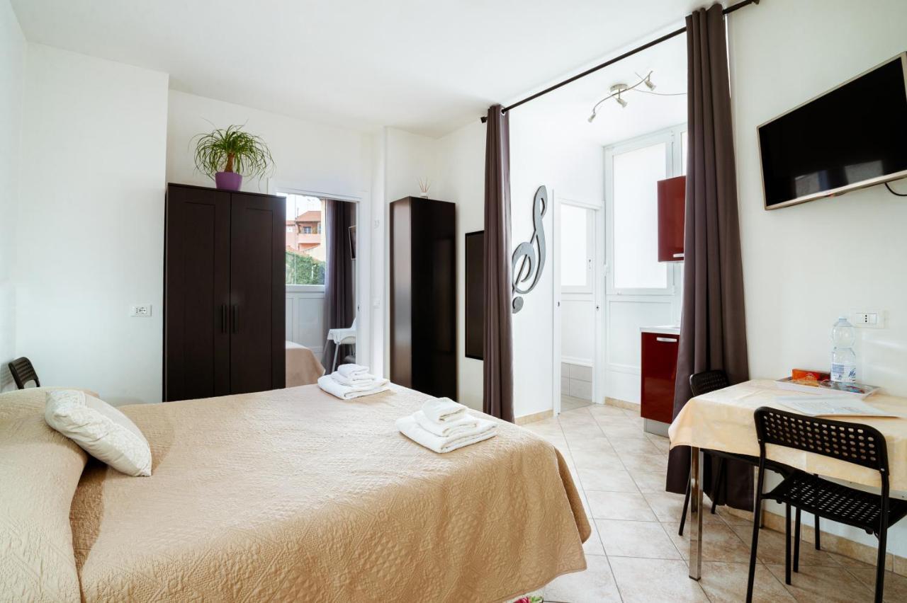 "6 In Centro" Guest House San Remo Buitenkant foto